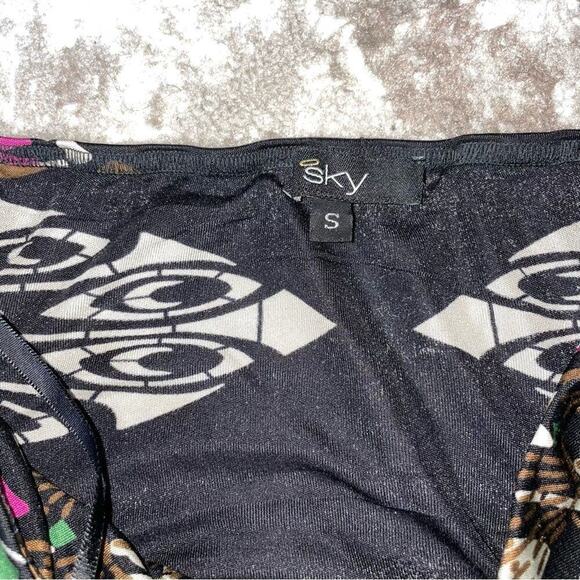 Made in USA top blouse black and chain detail halter style black printed stretch - Picture 9 of 9